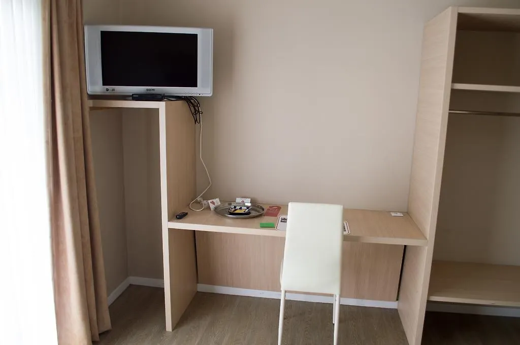 Budget Flats Brussels Apartment 0*,  Belgium